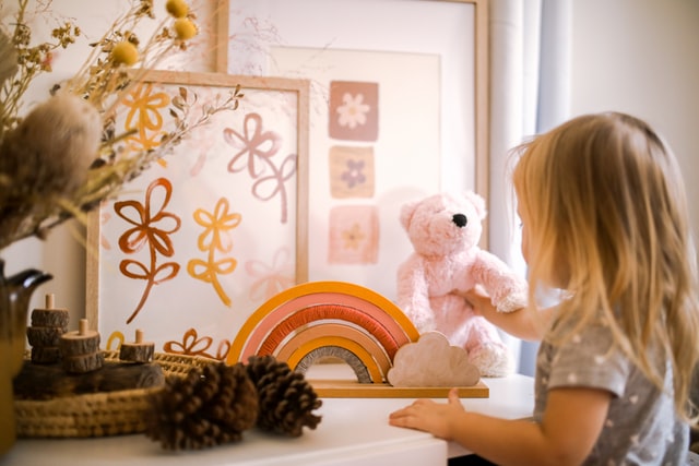 How to Get Your Kids Involved in Decorating the Home