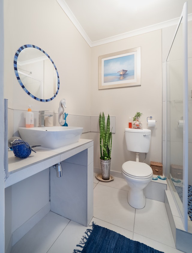 10 Tips For Organizing Your Bathroom In Under An Hour